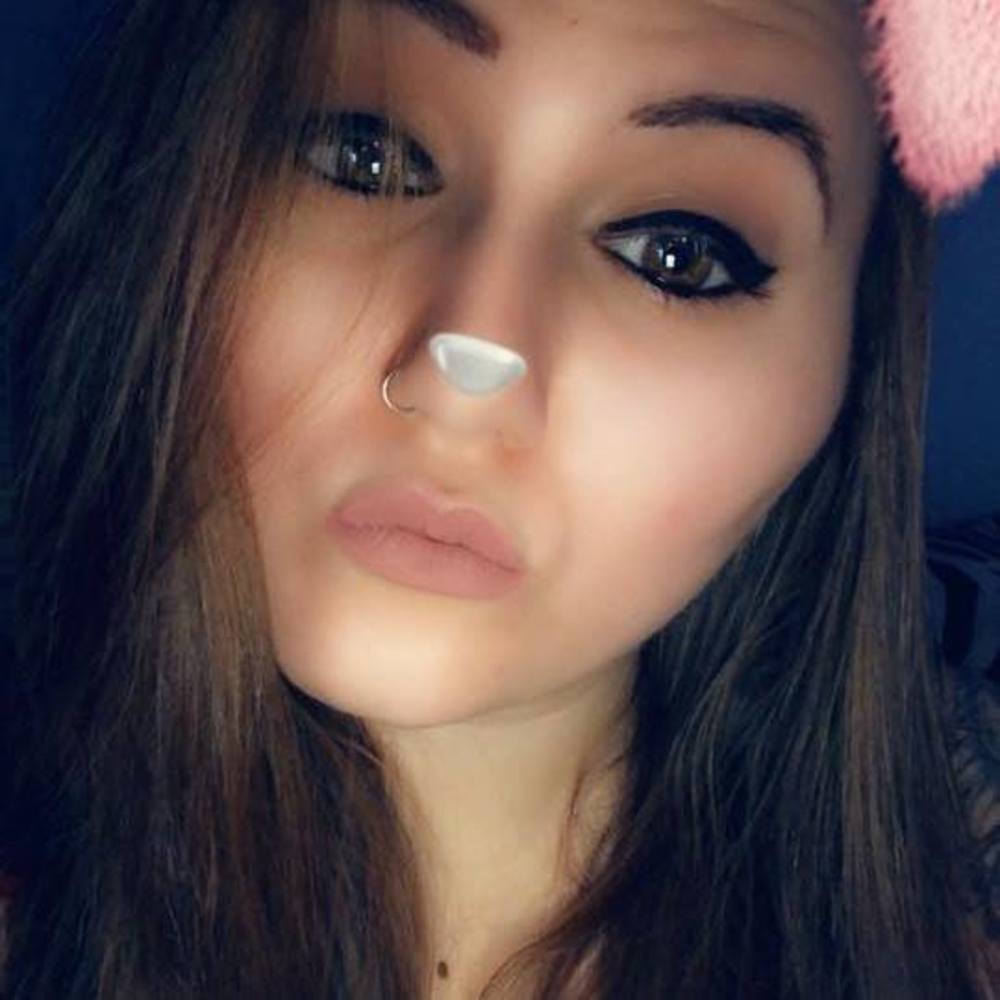 Meet your Posher, Cassie